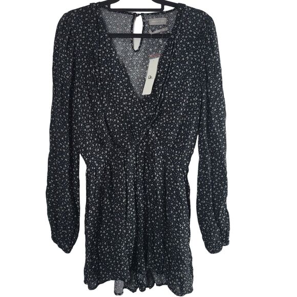 Urban Outfitters Black Mona Surplice Long Sleeve Romper M Womens Key Hole NWT - Picture 3 of 13